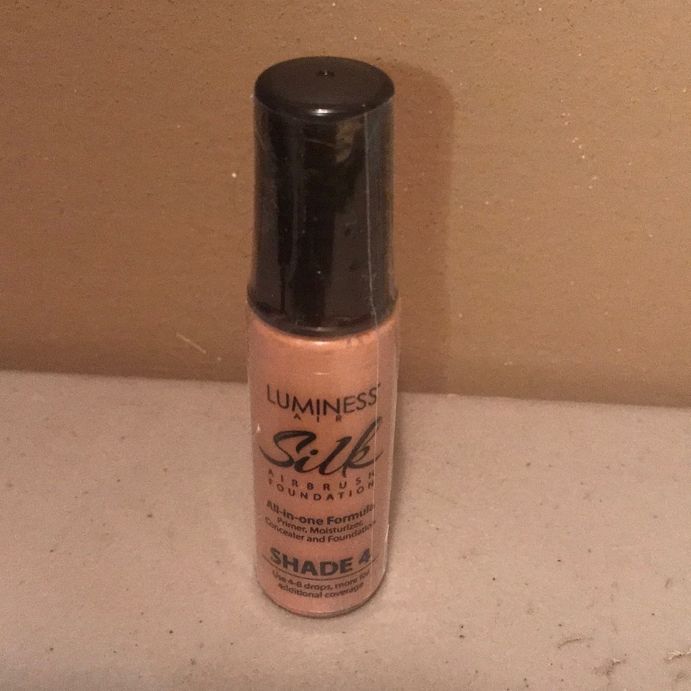Luminess Air Silk Air Brush Foundation Shade 4